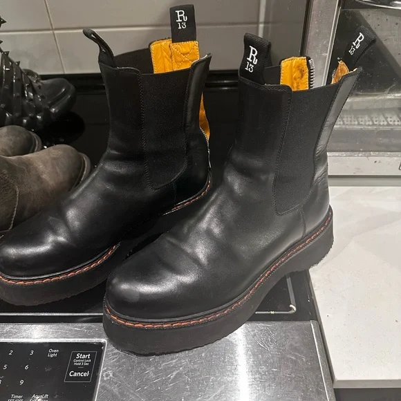 R13
Single Stack Chelsea - Picture 3 of 6